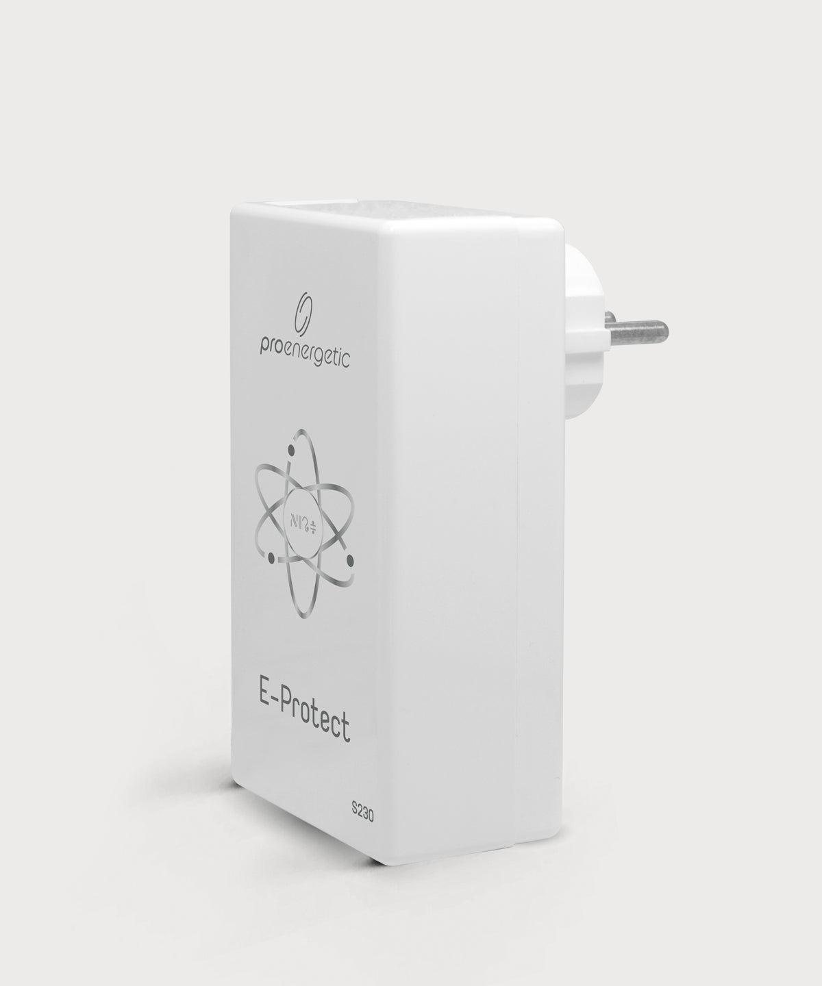 Weißes ProEnergetic E-Protect S230 Steckgerät mit rechteckigem Gehäuse, seitlichem EU-Stecker, aufgedrucktem Logo und E-Protect Kennzeichnung