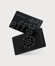 Zwei schwarze effect card Karten von ProEnergetic mit Logo, Plus Symbol und geometrischem Motiv auf hellem Hintergrund.