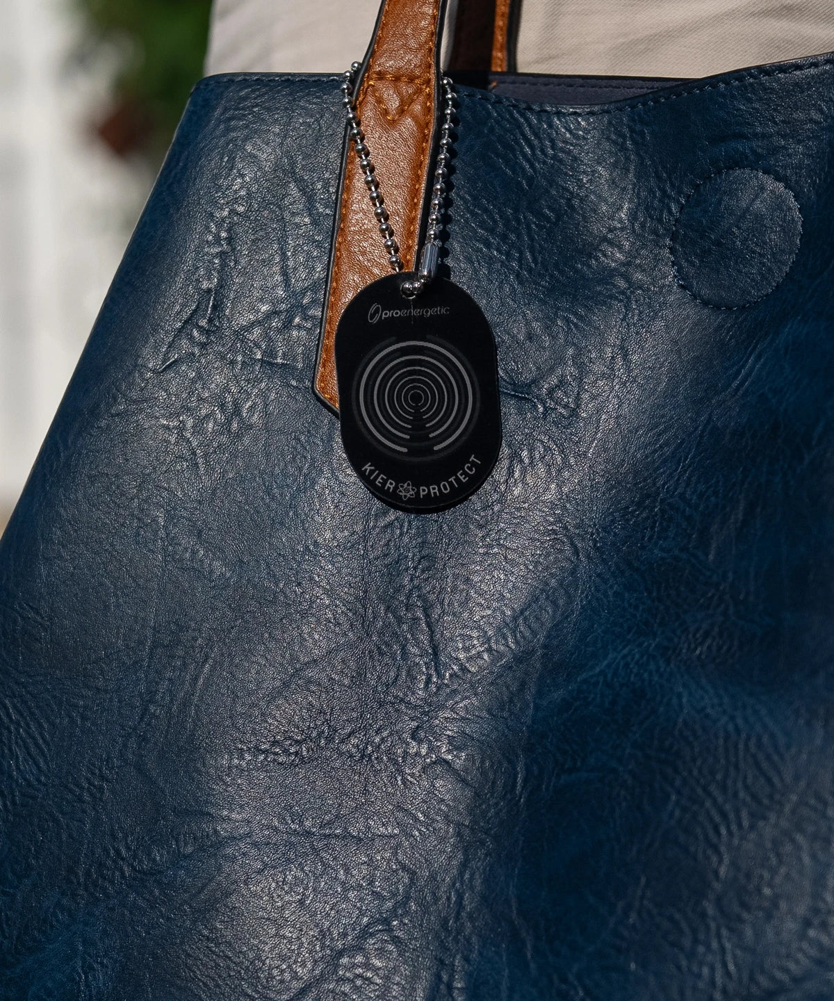 kier-protect-pendant-lifestyle-proenergetic.webp