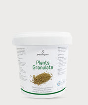 Weißer Eimer mit ProEnergetic Logo und Aufschrift Plants Granulate sowie Abbildung von Granulat.