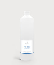 Pro Clean in transparenter Kunststoffflasche mit weißem Etikett und blauem Schriftzug auf hellem Hintergrund