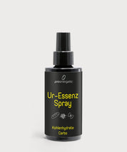 Dunkle Sprühflasche mit schwarzem Etikett und Aufschrift Ur-Essenz Spray Carbo.